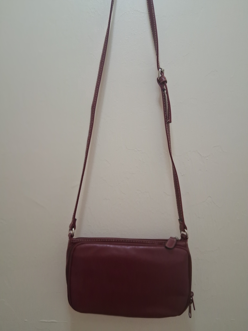 Minimal Burgundy Leather Crossbody Bag - Unbranded
